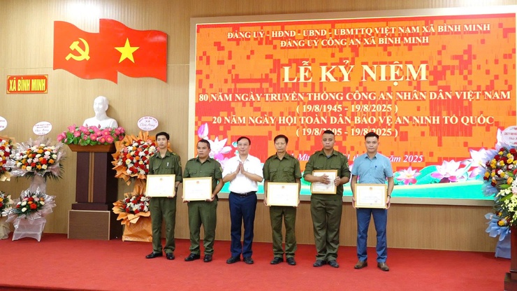 Xã Bình Minh tổ chức kỷ niệm 80 năm ngày truyền thống Công an Nhân dân và 20 năm Ngày hội Toàn dân bảo vệ an ninh Tổ Quốc- Ảnh 16.