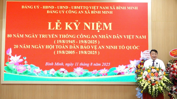 Xã Bình Minh tổ chức kỷ niệm 80 năm ngày truyền thống Công an Nhân dân và 20 năm Ngày hội Toàn dân bảo vệ an ninh Tổ Quốc- Ảnh 11.