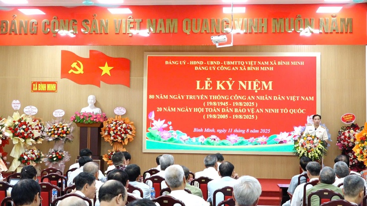 Xã Bình Minh tổ chức kỷ niệm 80 năm ngày truyền thống Công an Nhân dân và 20 năm Ngày hội Toàn dân bảo vệ an ninh Tổ Quốc- Ảnh 17.