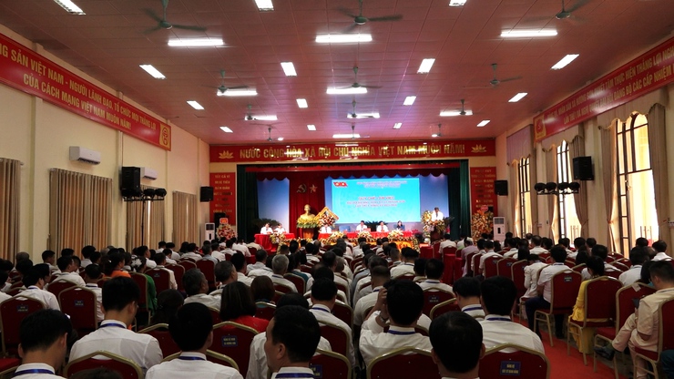 Khai mạc phiên trù bị Đại hội Đại biểu Đảng bộ xã Hương Sơn lần thứ I
    
- Ảnh 1.