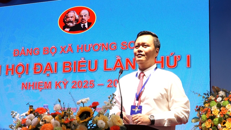 Khai mạc phiên trù bị Đại hội Đại biểu Đảng bộ xã Hương Sơn lần thứ I
    
- Ảnh 6.