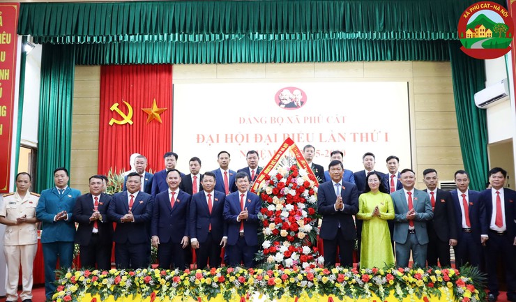 Đại hội Đảng bộ xã Phú Cát lần thứ I: Quyết tâm xây dựng xã giàu đẹp, văn minh- Ảnh 1.