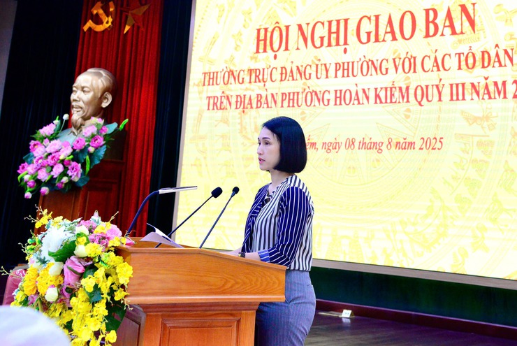  Phường Hoàn Kiếm tổ chức hội nghị giao ban với các Tổ dân phố trên địa bàn.- Ảnh 11.