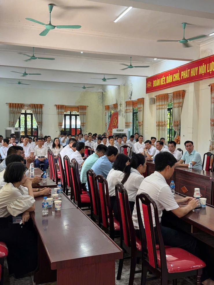 HĐND- UBND: xã Kim Anh Tổ chức Lễ chào cờ tháng 8 năm 2025.- Ảnh 5.