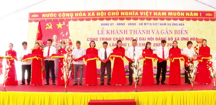 ỨNG HÒA TỔ CHỨC LỄ KHÁNH THÀNH VÀ GẮN BIỂN CÔNG TRÌNH BẢO TỒN, PHỤC DỰNG, TÔN TẠO KHU DI TÍCH LỊCH SỬ ĐỊA ĐIỂM AN TOÀN KHU XỨ ỦY BẮC KỲ 1942 (CHÙA CHÒNG)- Ảnh 1.