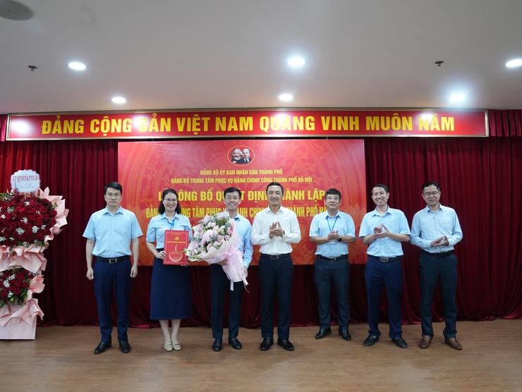 Công bố Quyết định thành lập Đảng bộ Trung tâm Phục vụ hành chính công thành phố Hà Nội- Ảnh 4.