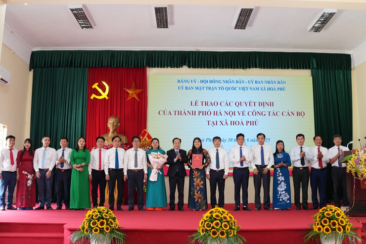 Vùng đất Hòa Phú - Một diện mạo đang bừng sáng, một chặng đường phát triển mới đang mở ra.

- Ảnh 1.