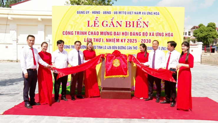 ỨNG HÒA TỔ CHỨC LỄ KHÁNH THÀNH VÀ GẮN BIỂN CÔNG TRÌNH BẢO TỒN, PHỤC DỰNG, TÔN TẠO KHU DI TÍCH LỊCH SỬ ĐỊA ĐIỂM AN TOÀN KHU XỨ ỦY BẮC KỲ 1942 (CHÙA CHÒNG)- Ảnh 3.