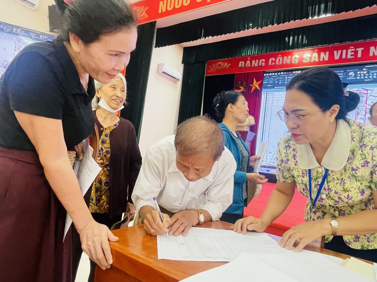 Xã Thiên Lộc tổ chức hội nghị làm việc với các hộ dân nằm trong phạm vi tuyến đường từ đường Thiên Biểu đến trường Tiểu học Thăng Long- Ảnh 13.