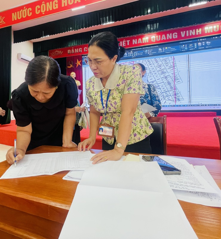 Xã Thiên Lộc tổ chức hội nghị làm việc với các hộ dân nằm trong phạm vi tuyến đường từ đường Thiên Biểu đến trường Tiểu học Thăng Long- Ảnh 18.