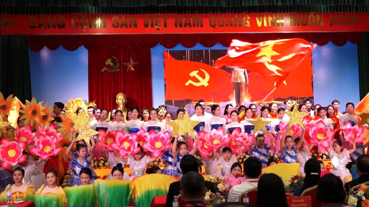 Đảng bộ xã Hương Sơn tổ chức thành công Đại hội Đảng bộ xã lần thứ I, nhiệm kỳ 2025- 2030- Ảnh 1.
