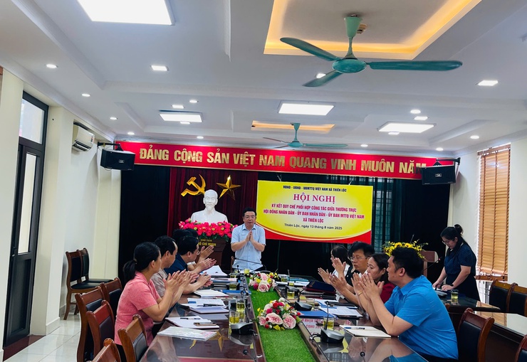 Hội nghị ký kết quy chế phối hợp giữa Thường trực HĐND – UBND – UB MTTQ Việt Nam xã Thiên Lộc- Ảnh 1.