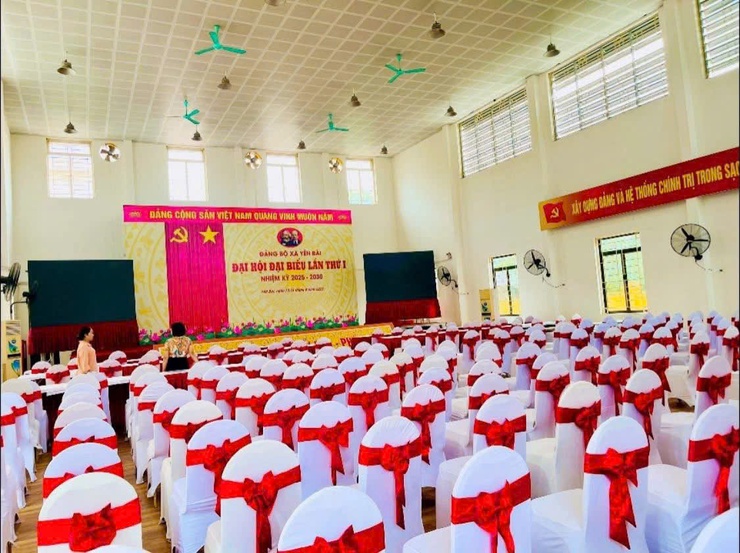 Không khí rộn ràng, cờ hoa rực rỡ, mọi công tác chuẩn bị cho Đại hội Đại biểu Đảng bộ xã Yên Bài lần thứ I, nhiệm kỳ 2025-2030 đã hoàn tất.- Ảnh 8.