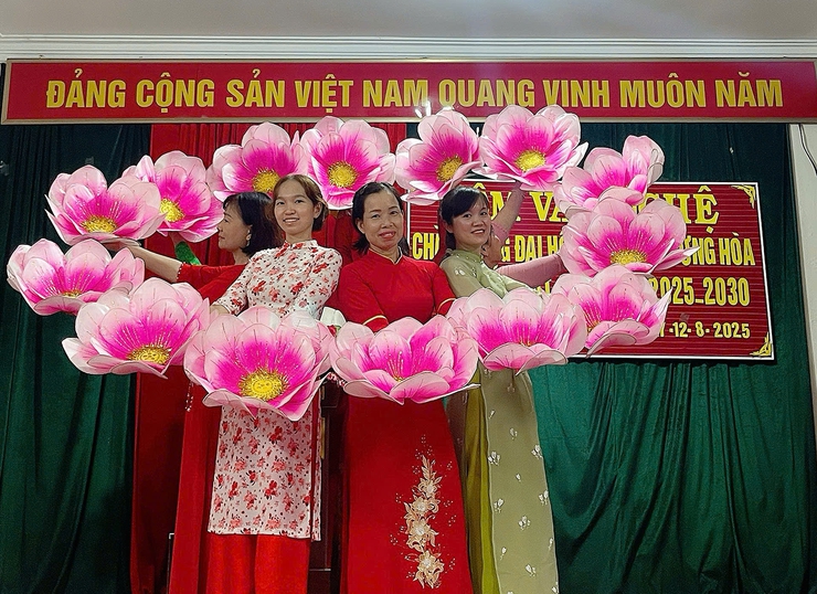 Sôi nổi các hoạt động chào mừng Đại hội đại biểu Đảng bộ xã Ứng Hòa lần thứ I, Nhiệm kỳ 2025 – 2030.- Ảnh 40.