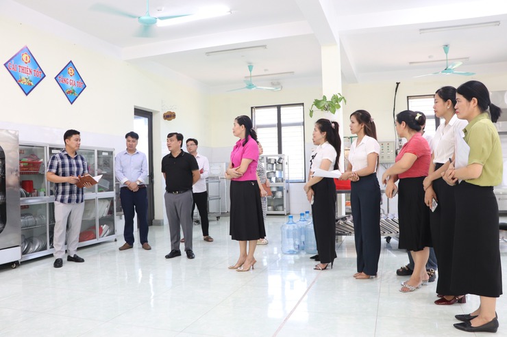 Bất Bạt: Khảo sát bếp ăn bán trú các trường mầm non công lập trước thềm năm học mới- Ảnh 6.