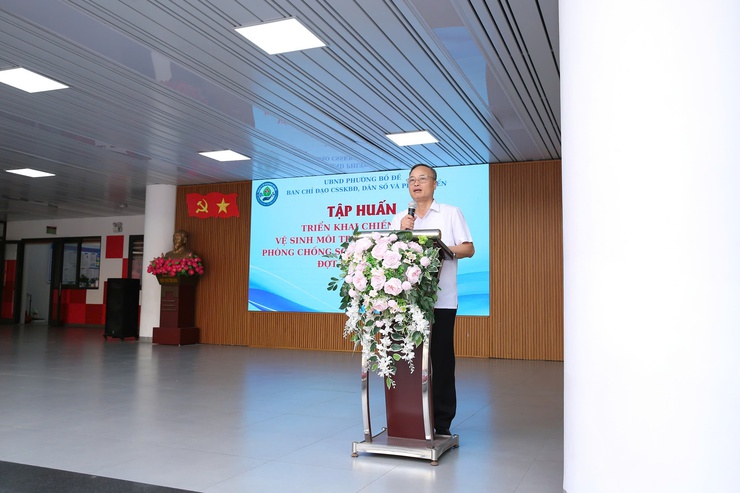Truyền thông triển khai chiến dịch tổng vệ sinh môi trường, diệt bọ gậy phòng chống sốt xuất huyết- Ảnh 2.