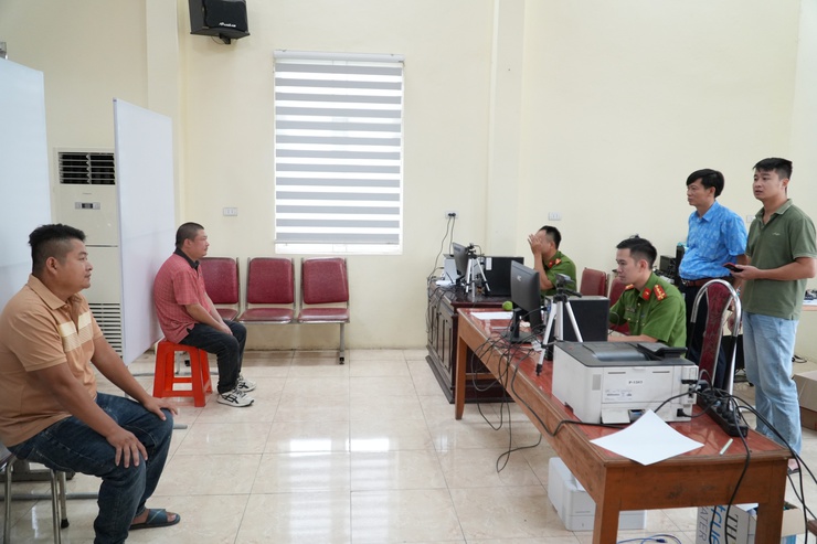 Trên 70% đảng viên xã Chuyên Mỹ đã được đổi thẻ đảng viên - bước đi chủ động trong xây dựng Đảng thời đại số- Ảnh 2.