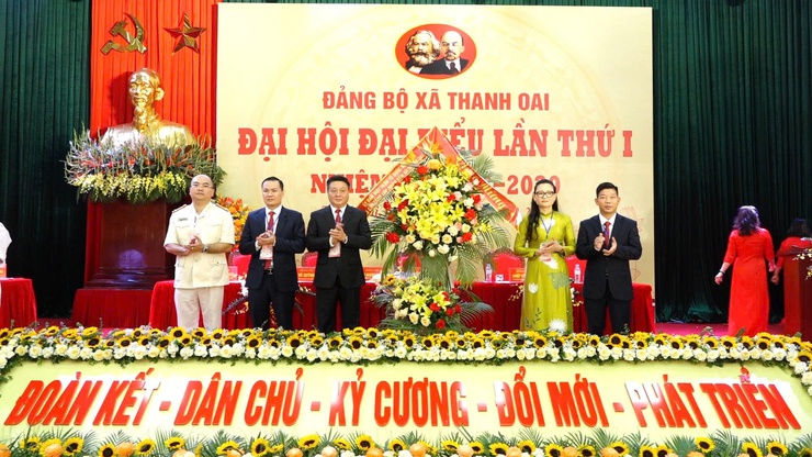 Đại hội đại biểu Đảng bộ xã Thanh Oai lần thứ I, nhiệm kỳ 2025 -2030: Khơi dậy khát vọng, vững vàng bước vào kỷ nguyên mới- Ảnh 9.