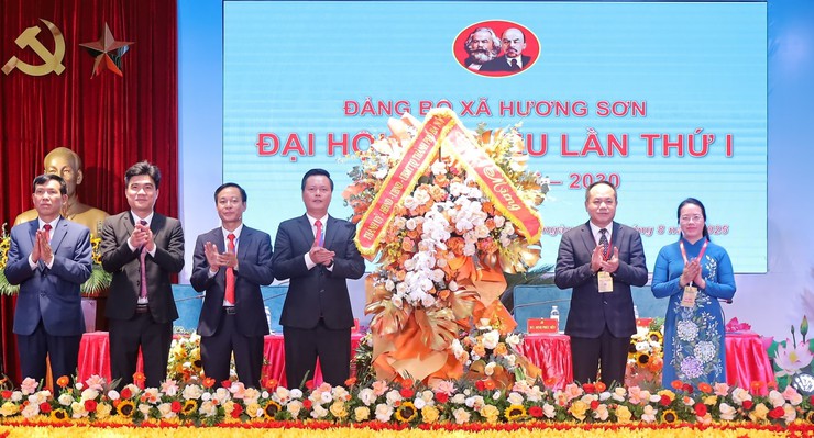 Đảng bộ xã Hương Sơn tổ chức thành công Đại hội Đảng bộ xã lần thứ I, nhiệm kỳ 2025- 2030- Ảnh 7.