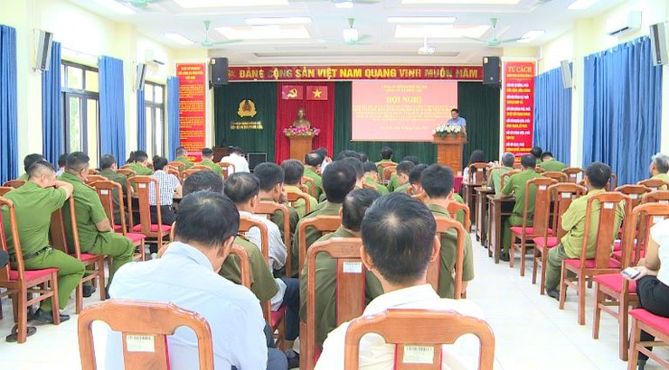 Công an xã Phúc Lộc đánh giá kết quả 01 tháng hoạt động và phát động ra quân cao điểm tấn công trấn áp tội phạm chào mừng kỷ niệm các ngày lễ lớn- Ảnh 7.