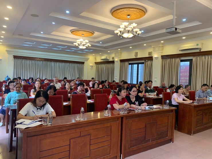 TẬP HUẤN TÍN DỤNG CHÍNH SÁCH ĐỐI VỚI CÁN BỘ HỘI ĐOÀN THỂ PHƯỜNG, GẶP MẶT CÁC TỔ TIẾT KIỆM VÀ VAY VỐN TRÊN ĐỊA BÀN PHƯỜNG VĂN MIẾU- QUỐC TỬ GIÁM- Ảnh 3.