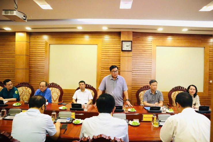 Đảng ủy phường Từ Liêm tổ chức hội nghị triển khai công tác tuyên truyền trước, trong và sau Đại hội Đảng bộ phường Từ Liêm lần thứ I,
 nhiệm kỳ 2025 - 2030.
- Ảnh 3.