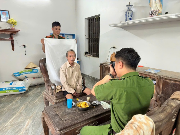 Tam Hưng hoàn thành 100% cấp thẻ Đảng viên điện tử- Ảnh 1.