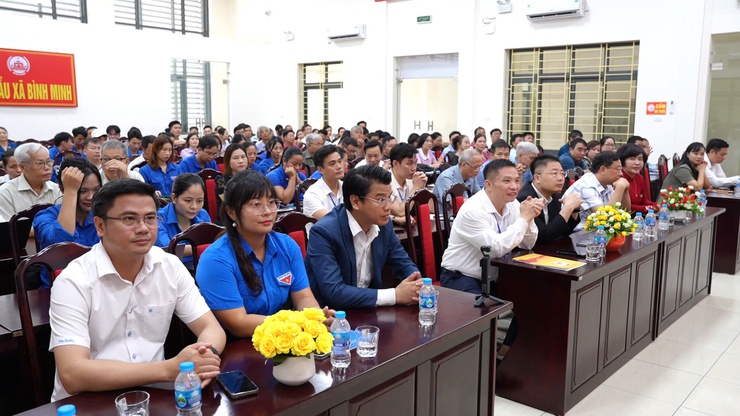 Xã Bình Minh tổ chức hội nghị phát động phong trào Bình dân học vụ số và công bố Quyết định thành lập các tổ chuyển đổi số cộng đồng- Ảnh 2.