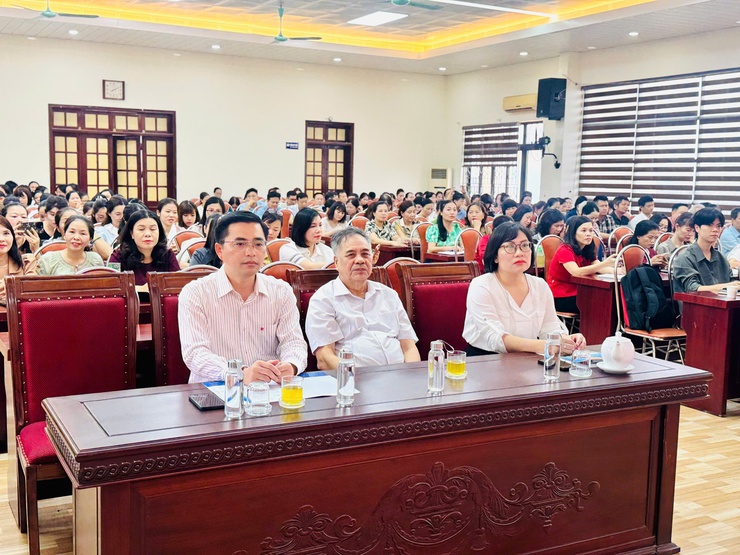 Trung tâm Chính trị khu vực Thanh Trì: Lớp bồi dưỡng chính trị hè năm 2025- Ảnh 5.