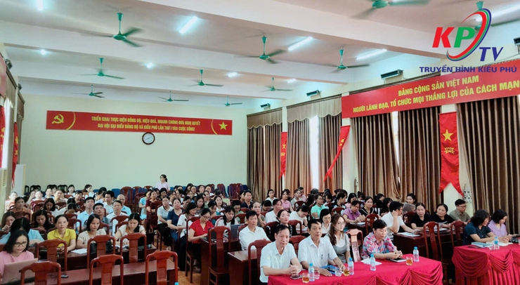 Đảng ủy xã Kiều Phú tổ chức Hội nghị bồi dưỡng chính trị hè năm 2025 cho đội ngũ cán bộ quản lý và giáo viên trên địa bàn- Ảnh 2.
