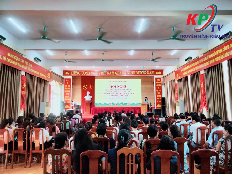 Đảng ủy xã Kiều Phú tổ chức Hội nghị bồi dưỡng chính trị hè năm 2025 cho đội ngũ cán bộ quản lý và giáo viên trên địa bàn- Ảnh 1.