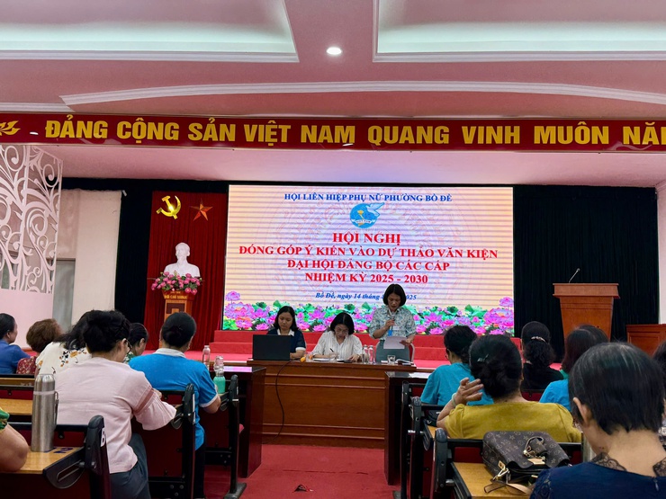 Hội LHPN phường Bồ Đề tổ chức hội nghị lấy ý kiến đóng góp vào Dự thảo văn kiện Đại hội Đảng bộ các cấp- Ảnh 1.