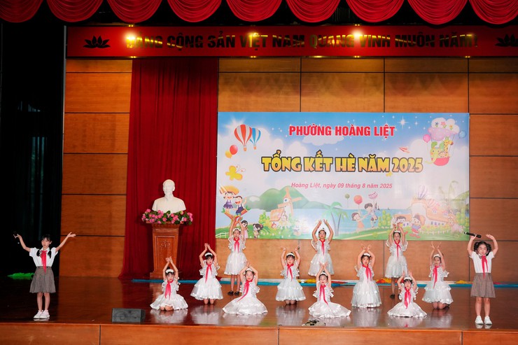 Phường Hoàng Liệt tổ chức Hội nghị tổng kết hoạt động thiếu nhi hè năm 2025- Ảnh 13.