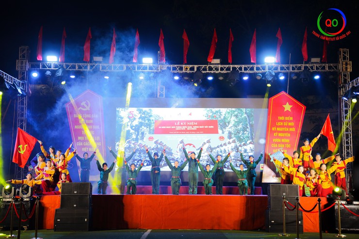Ấn tượng từ Đêm liên hoan nghệ thuật “Sáng mãi niềm tin theo Đảng” – Chào mừng thành công Đại hội Đảng bộ xã Quốc Oai lần thứ I, nhiệm kỳ 2025–2030- Ảnh 13.