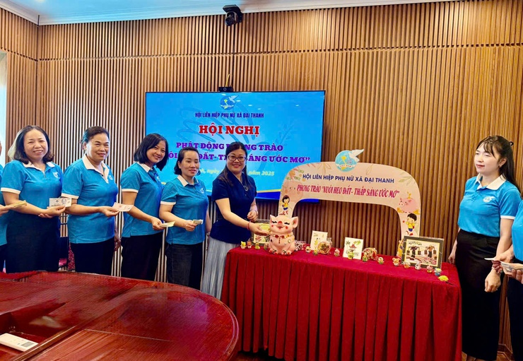 Hội LHPN xã Đại Thanh: Phát động phong trào "Nuôi heo đất - thắp sáng những ước mơ" - Ảnh 2.