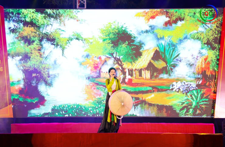 Ấn tượng từ Đêm liên hoan nghệ thuật “Sáng mãi niềm tin theo Đảng” – Chào mừng thành công Đại hội Đảng bộ xã Quốc Oai lần thứ I, nhiệm kỳ 2025–2030- Ảnh 19.