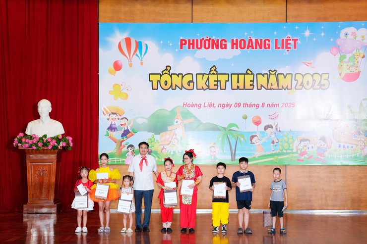 Phường Hoàng Liệt tổ chức Hội nghị tổng kết hoạt động thiếu nhi hè năm 2025- Ảnh 2.
