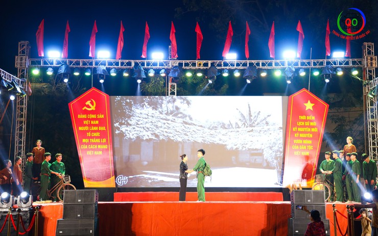 Ấn tượng từ Đêm liên hoan nghệ thuật “Sáng mãi niềm tin theo Đảng” – Chào mừng thành công Đại hội Đảng bộ xã Quốc Oai lần thứ I, nhiệm kỳ 2025–2030- Ảnh 29.