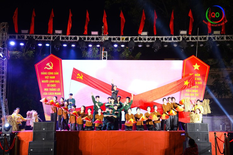 Ấn tượng từ Đêm liên hoan nghệ thuật “Sáng mãi niềm tin theo Đảng” – Chào mừng thành công Đại hội Đảng bộ xã Quốc Oai lần thứ I, nhiệm kỳ 2025–2030- Ảnh 32.
