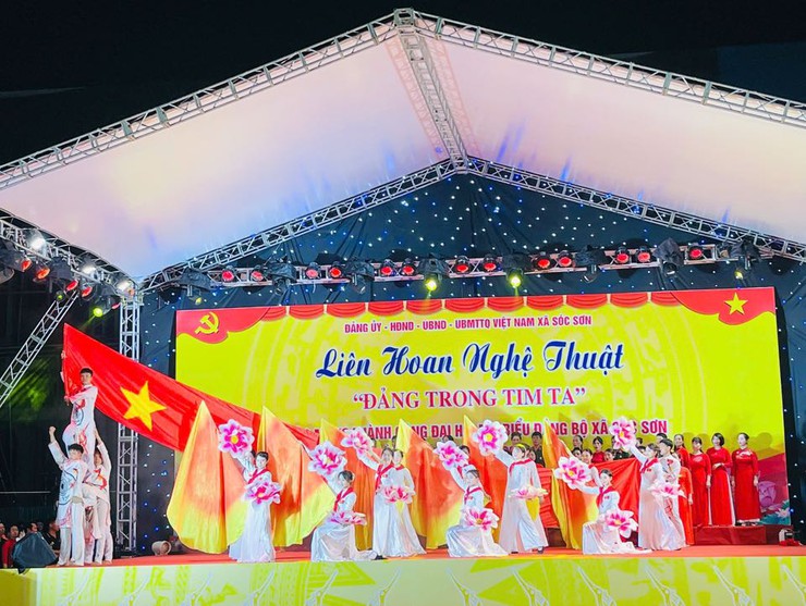 LIÊN HOAN NGHỆ THUẬT “ĐẢNG TRONG TIM TA”- Ảnh 8.