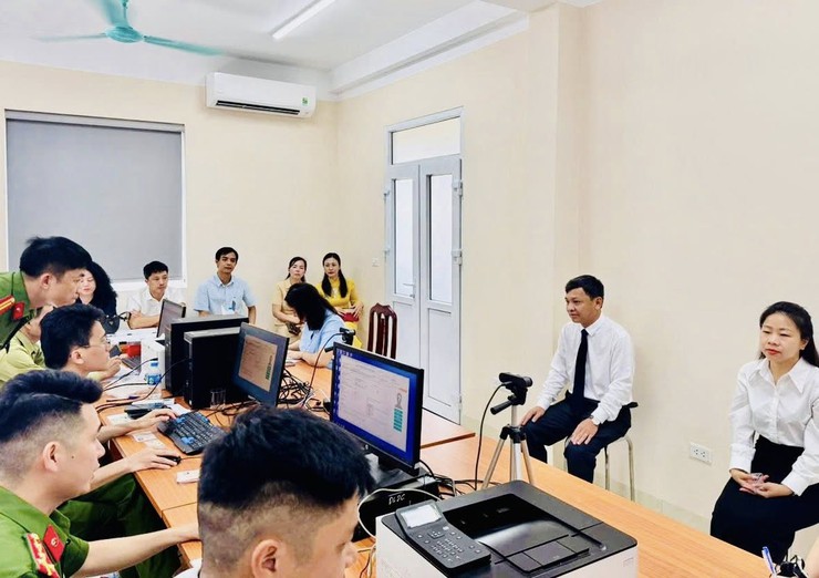 SÓC SƠN TÍCH CỰC TRIỂN KHAI ĐỔI THẺ ĐẢNG VIÊN- Ảnh 3.