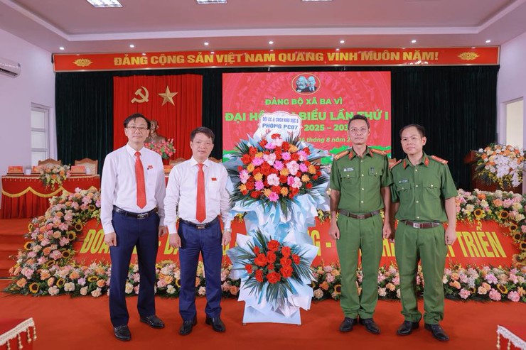 ĐẠI HỘI ĐẠI BIỂU ĐẢNG BỘ XÃ BA VÌ LẦN THỨ I, 
NHIỆM KỲ 2025 – 2030 TIẾN HÀNH PHIÊN TRÙ BỊ  - Ảnh 4.