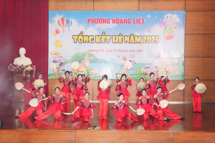 Phường Hoàng Liệt tổ chức Hội nghị tổng kết hoạt động thiếu nhi hè năm 2025- Ảnh 6.