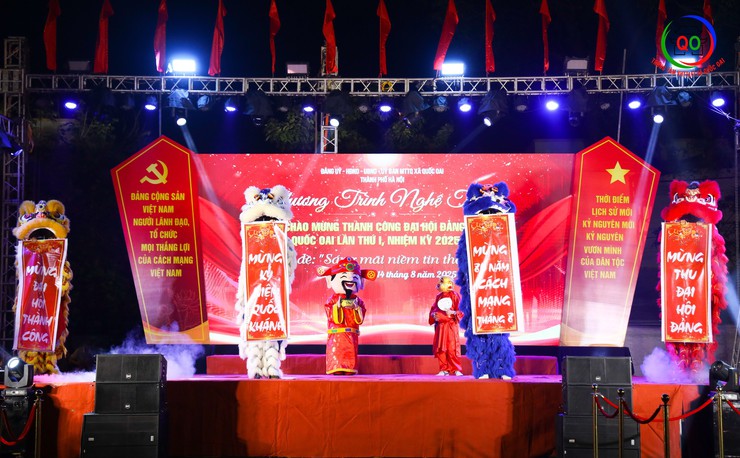 Ấn tượng từ Đêm liên hoan nghệ thuật “Sáng mãi niềm tin theo Đảng” – Chào mừng thành công Đại hội Đảng bộ xã Quốc Oai lần thứ I, nhiệm kỳ 2025–2030- Ảnh 8.