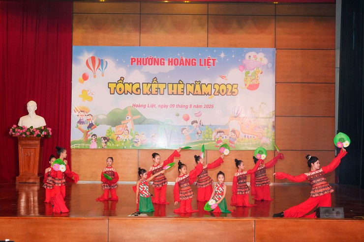 Phường Hoàng Liệt tổ chức Hội nghị tổng kết hoạt động thiếu nhi hè năm 2025- Ảnh 9.