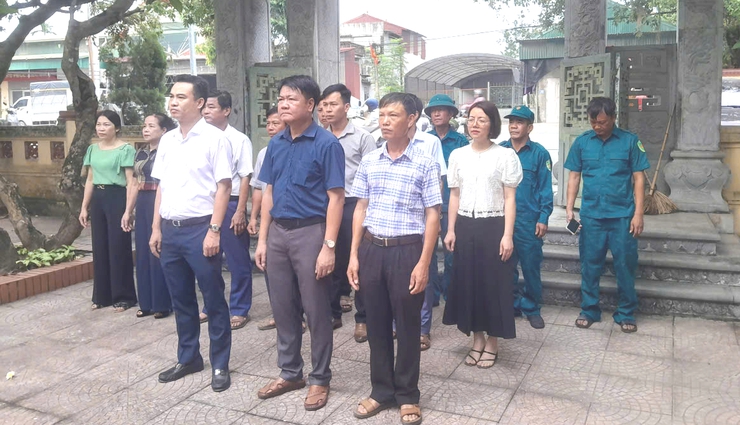 XÃ ỨNG HÒA TỔ CHỨC DÂNG HƯƠNG TẠI 9 ĐIỂM NGHĨA TRANG LIỆT SỸ, TRƯỚC THỀM ĐẠI HỘI ĐẠI BIỂU ĐẢNG BỘ LẦN THỨ I, NHIỆM KỲ 2025 – 2030- Ảnh 13.