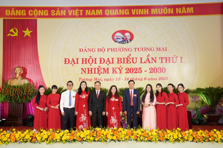 NHỮNG HÌNH ẢNH ẤN TƯỢNG TẠI ĐẠI HỘI ĐẠI BIỂU ĐẢNG BỘ PHƯỜNG TƯƠNG MAI LẦN THỨ I, NHIỆM KỲ 2025-2030- Ảnh 15.