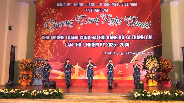 ĐẶC SẮC CHƯƠNG TRÌNH NGHỆ THUẬT CHÀO MỪNG THÀNH CÔNG ĐẠI HỘI ĐẠI BIỂU ĐẢNG BỘ XÃ THANH OAI LẦN THỨ I, NHIỆM KỲ 2025-2030- Ảnh 10.