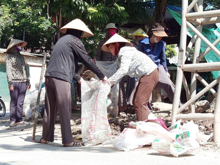 Quảng Bị ra quân tổng vệ sinh môi trường chào mừng Đại hội Đảng bộ xã lần thứ I, nhiệm kỳ 2025-2030- Ảnh 2.