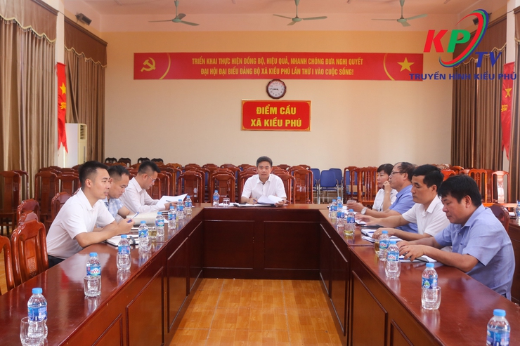 Kiều Phú tổ chức hội nghị họp tập thể lãnh đạo UBND xã để xem xét, giải quyết công việc thuộc thẩm quyền- Ảnh 1.
